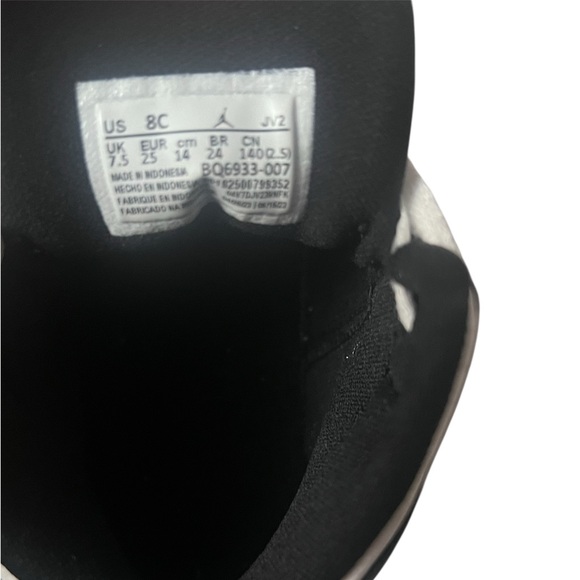 NEW Nike Kids Black and Gold Sneakers - Picture 3 of 4